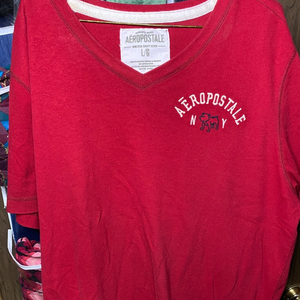 Aēropostale men’s V-neck shirt
